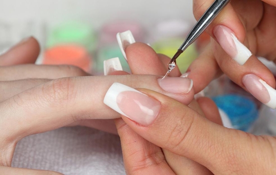 涂指甲油的正确步骤,涂指甲油的步骤,指甲油怎么涂好看