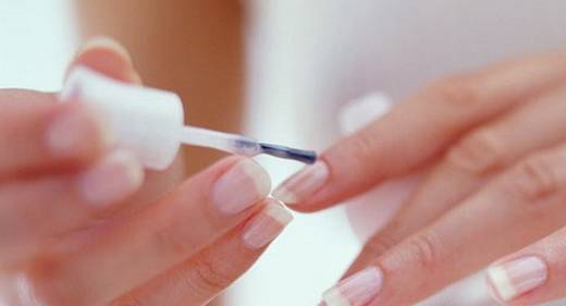 涂指甲油的正确步骤,涂指甲油的步骤,指甲油怎么涂好看